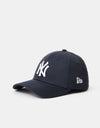 New Era 39Thirty League Basic New York Yankees Kappe – Marineblau/Weiß