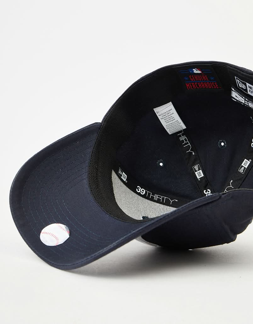 New Era 39Thirty League Basic New York Yankees Kappe – Marineblau/Weiß