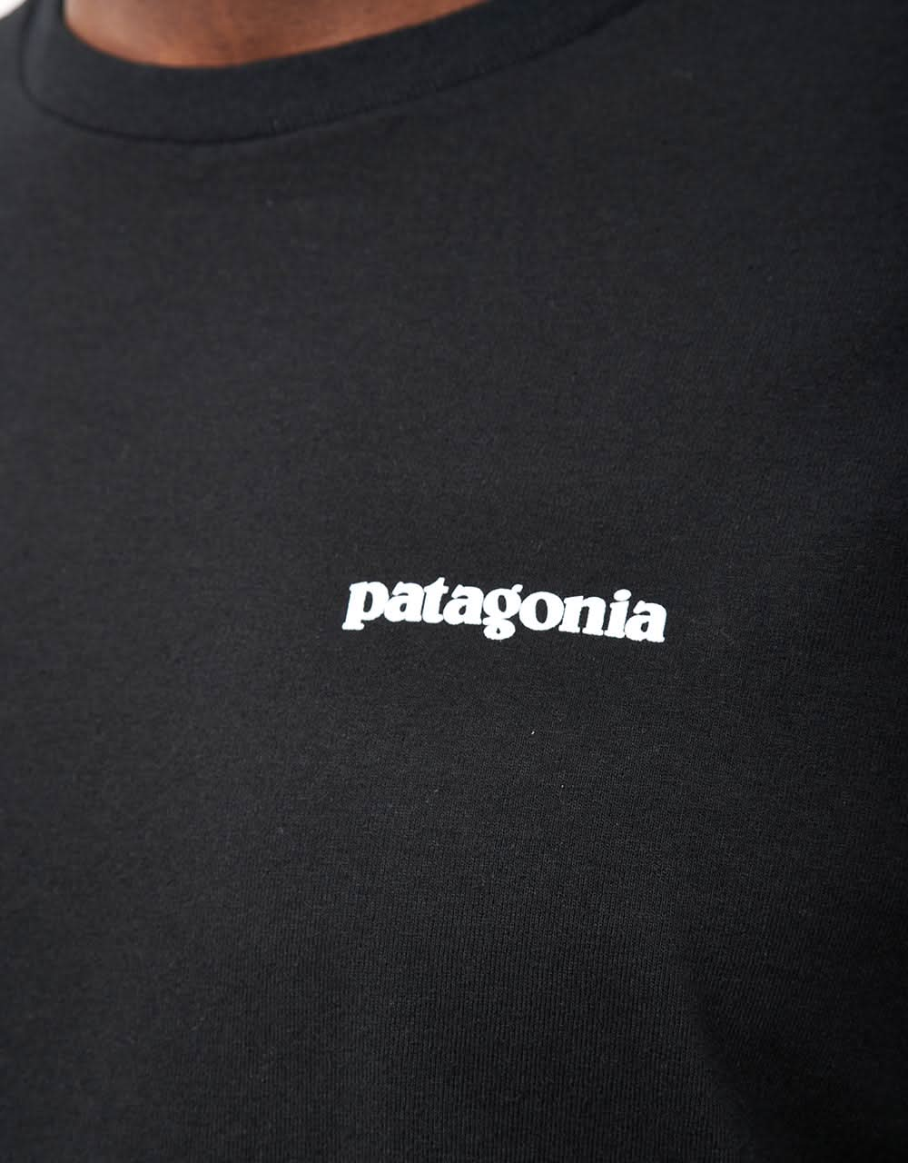 Patagonia P-6 Logo Responsibili-Tee® - Schwarz