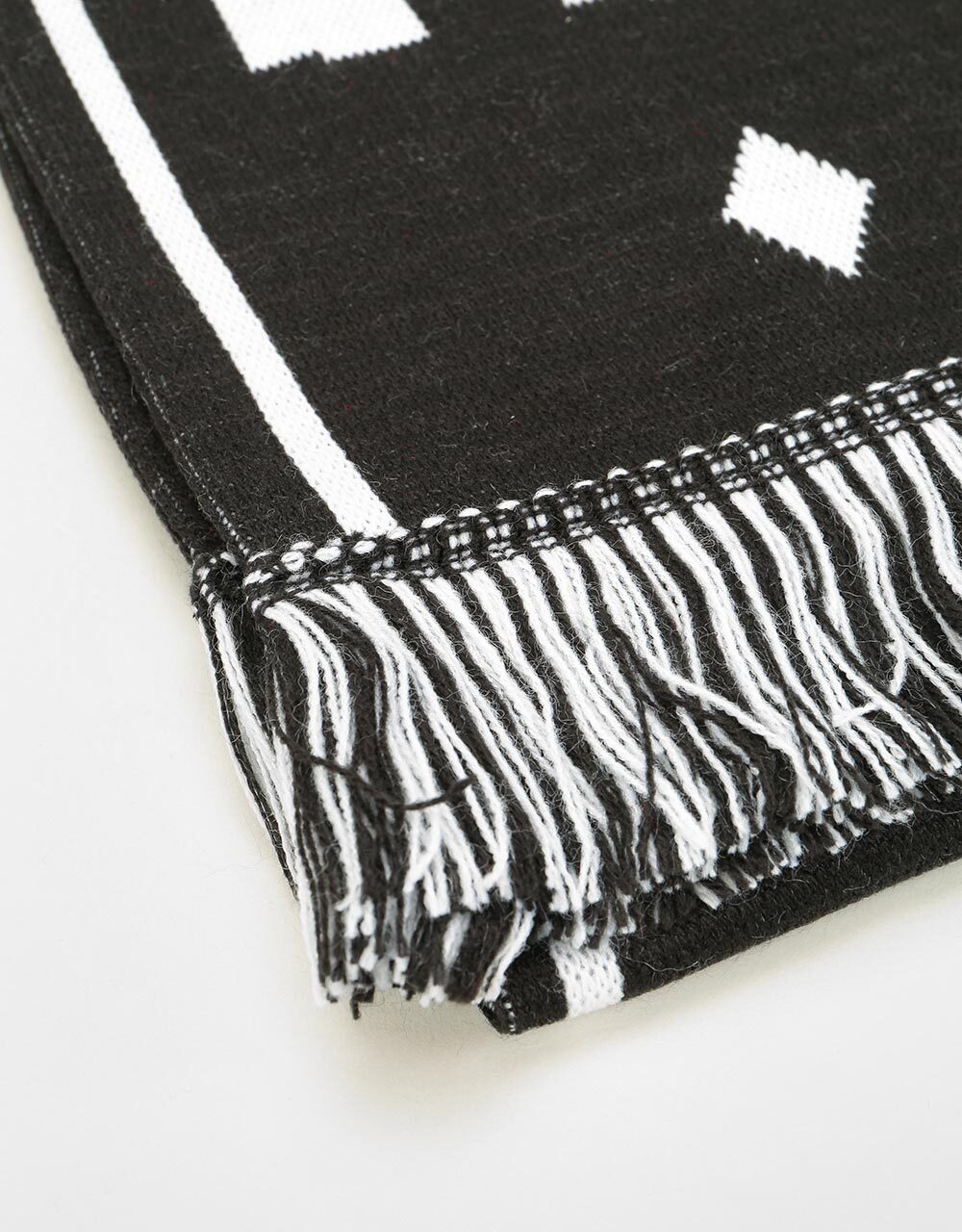 Route One Athletic Scarf - Black/White