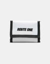 Cartera Route One Athletic de tres pliegues - Blanco