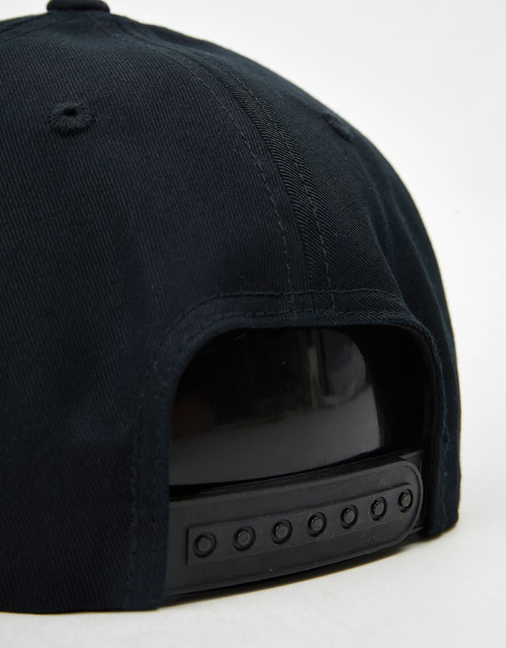 Route One Snapback Cap – Schwarz