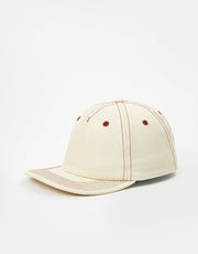 Cappellino con chiusura strapback con cuciture a contrasto non strutturato Route One - Naturale/Borgogna