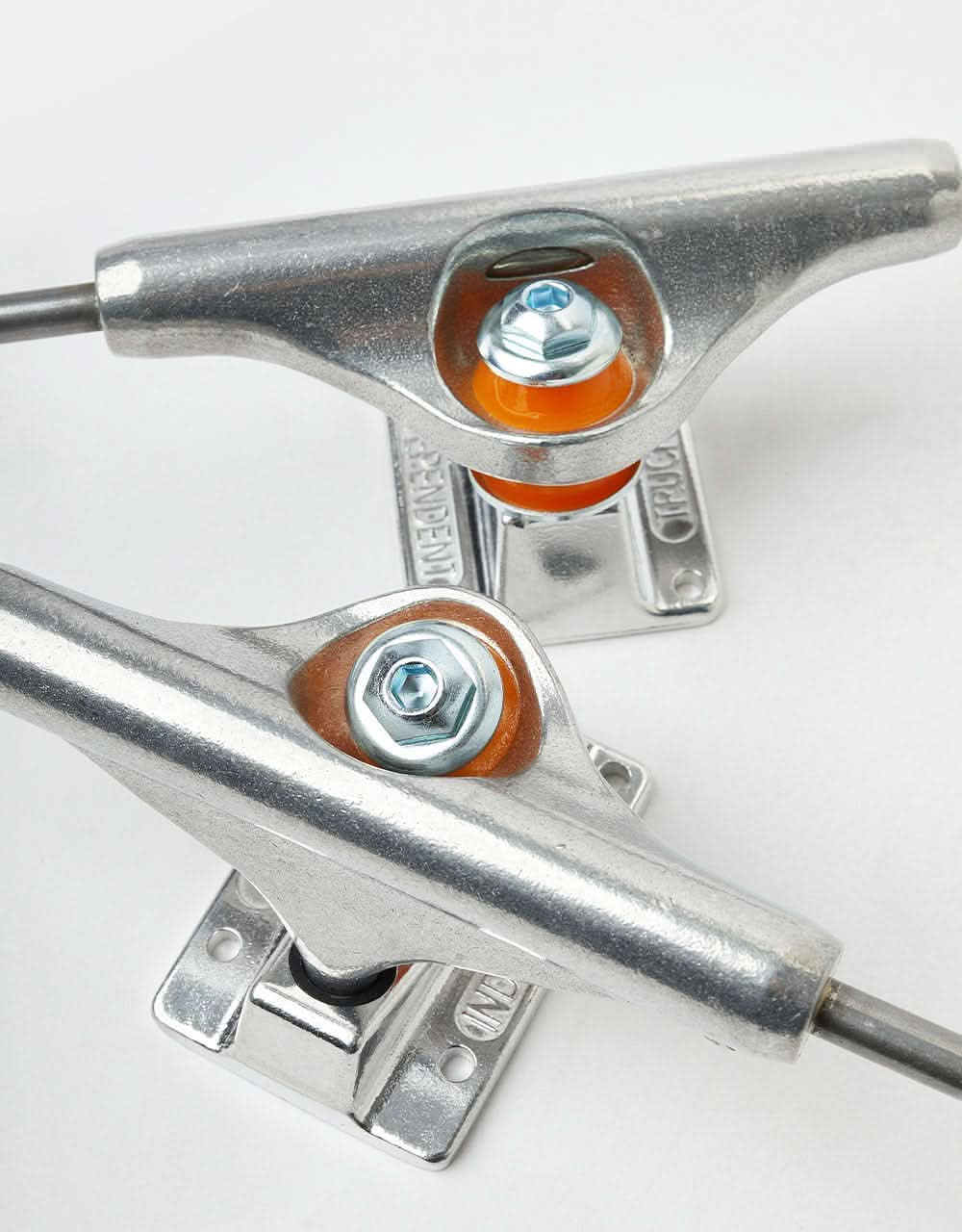 Independent Hollow Forged 139 Mid Skateboard Trucks (Pair)