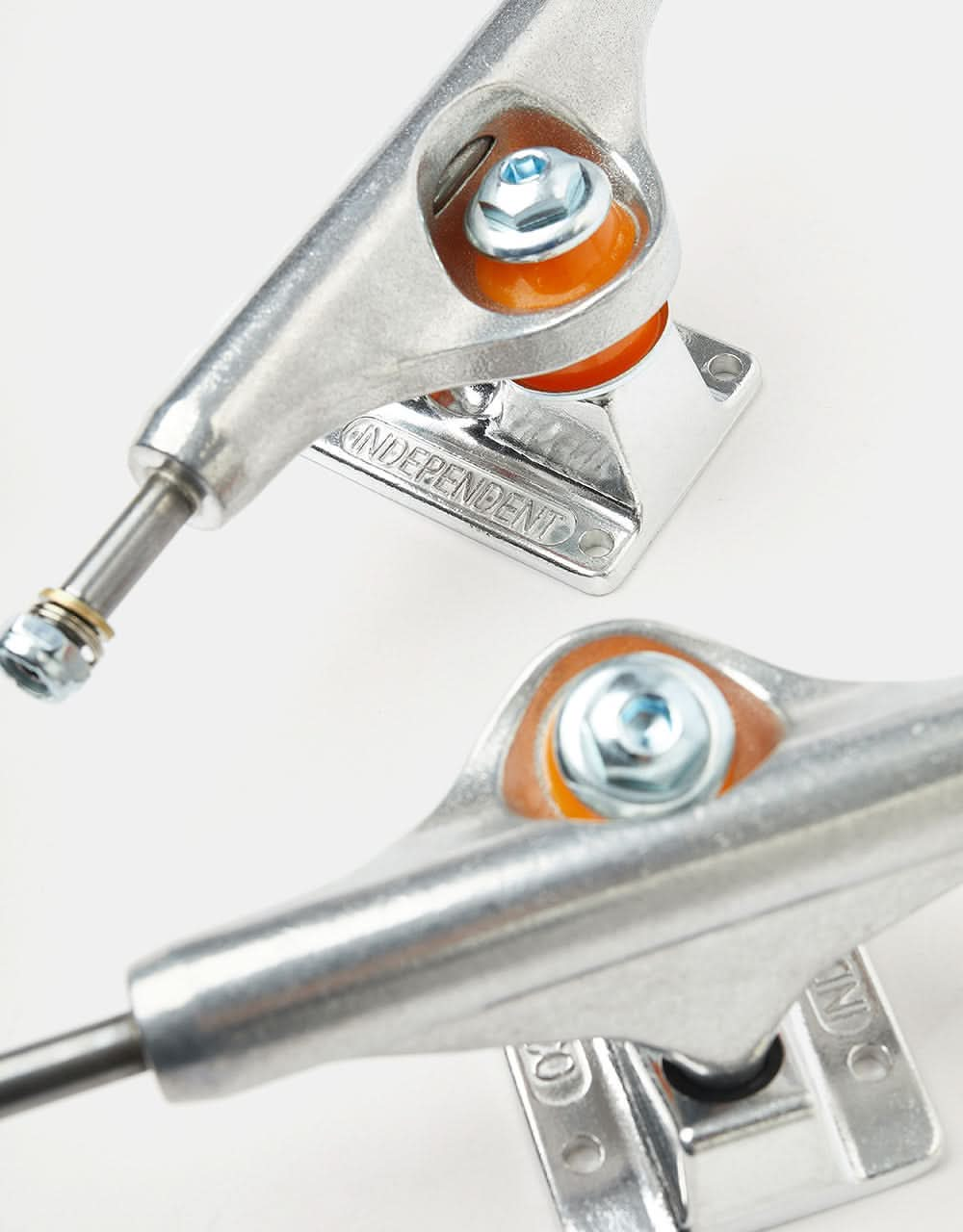 Independent Hollow Forged 139 Mid Skateboard Trucks (Pair)