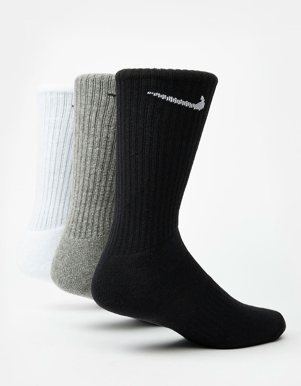 Nike Everyday Cushioned paquete de 3 calcetines - Negro/Blanco/Gris