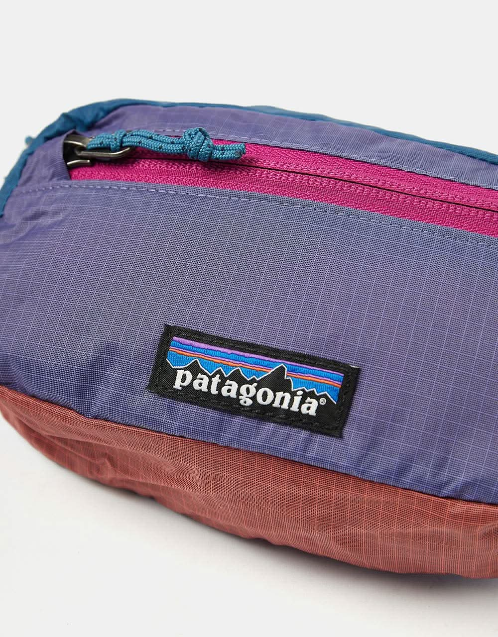 Patagonia Ultralight Black Hole Mini Hip Pack - Perennial Purple