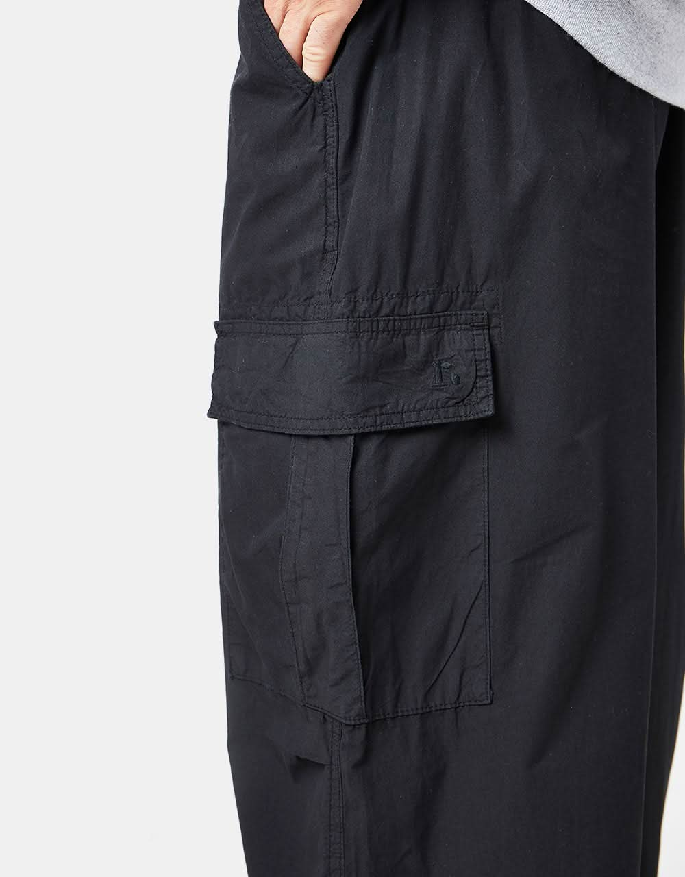 Route One Super Baggy Cargohose – Schwarz