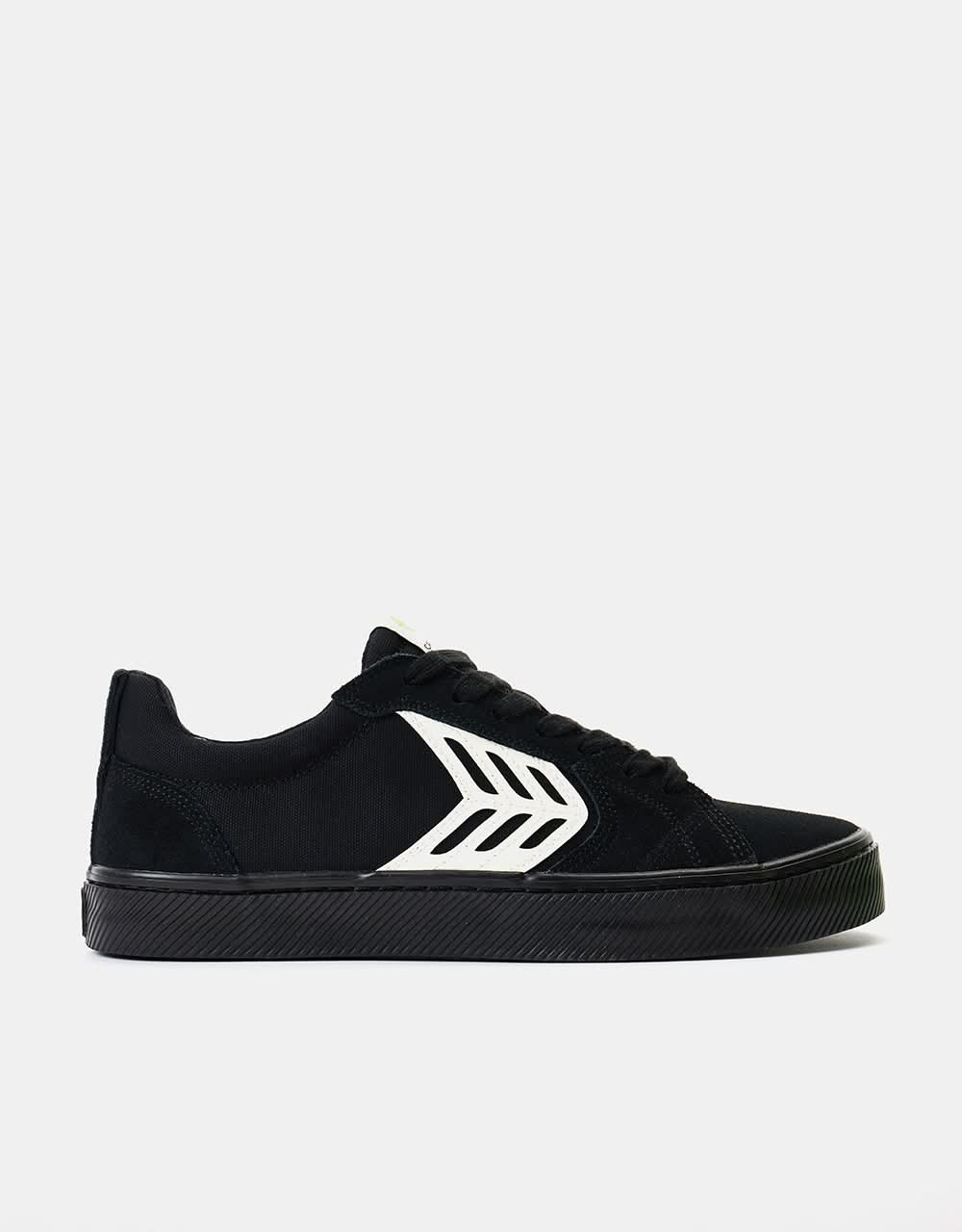 Cariuma Catiba Pro Skate Shoes - All Black/Ivory