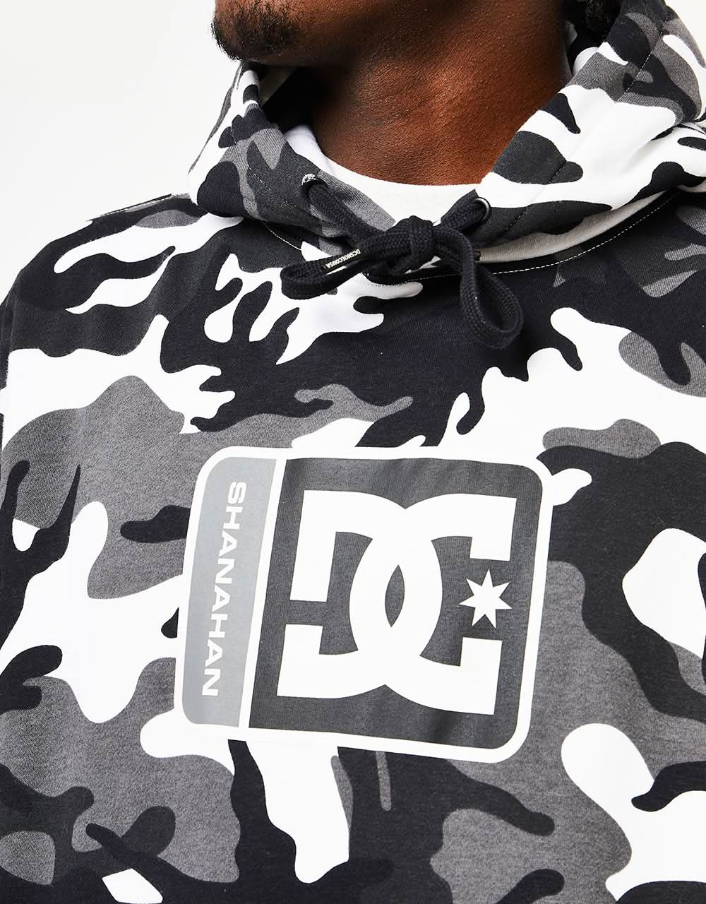 DC x John Shanahan Pullover Hoodie – Snow Camo