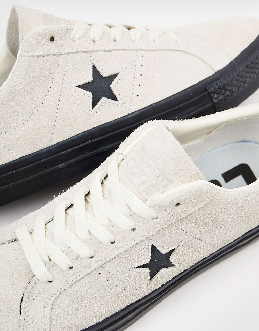 Chaussures de skate Converse One Star Shaggy en daim - Aigrette/Aigrette/Noir