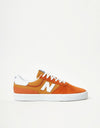 Chaussures de skate New Balance Numeric 272 - Rouille/Blanc