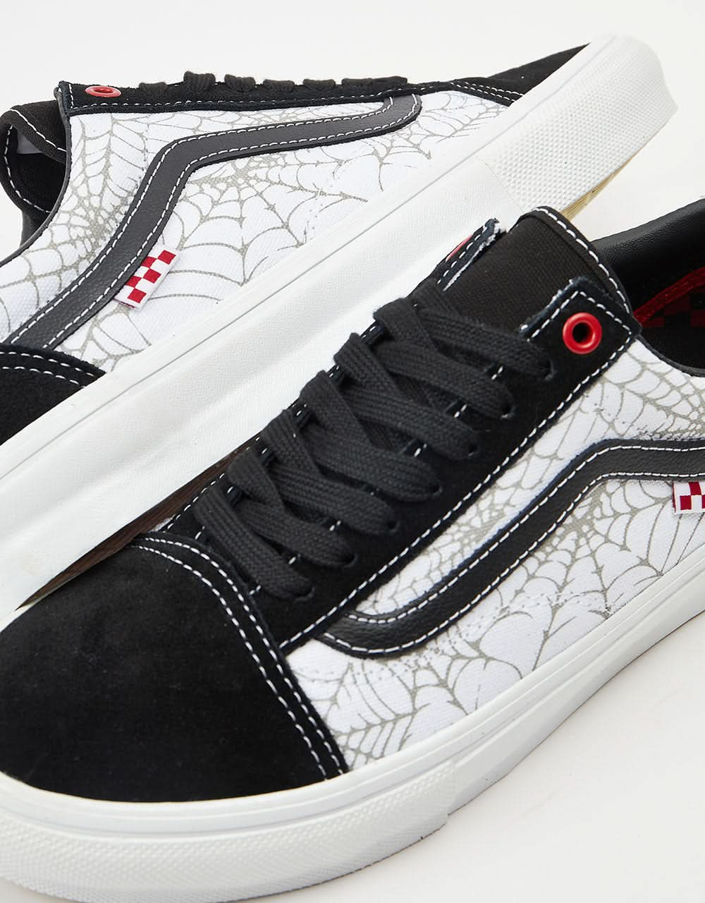 Vans Skate Old Skool Shoes - (Black Widow) Black/White/Red