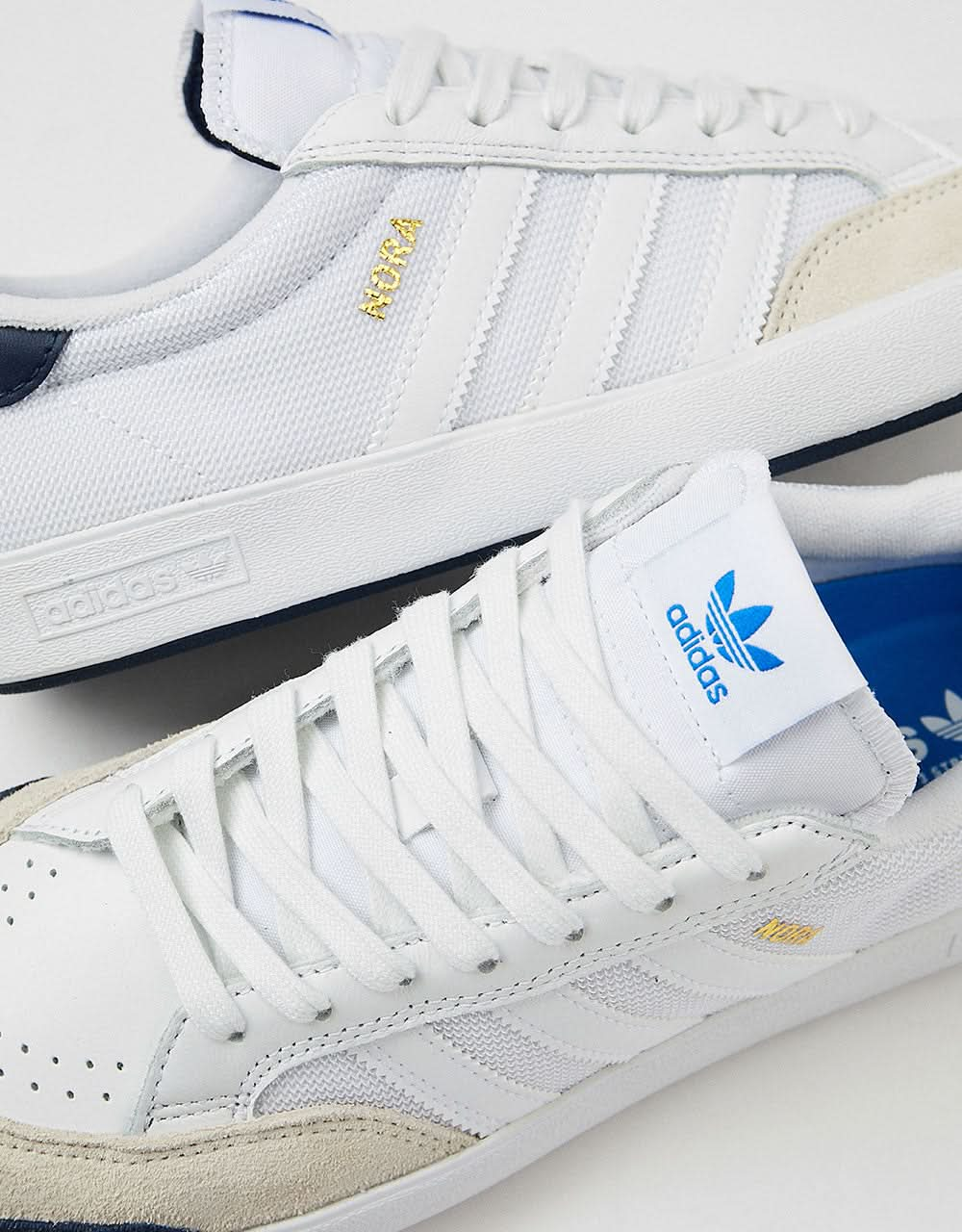 Scarpe da skate adidas Nora - Bianco/Bianco Gesso/Blu Marina Collegiata