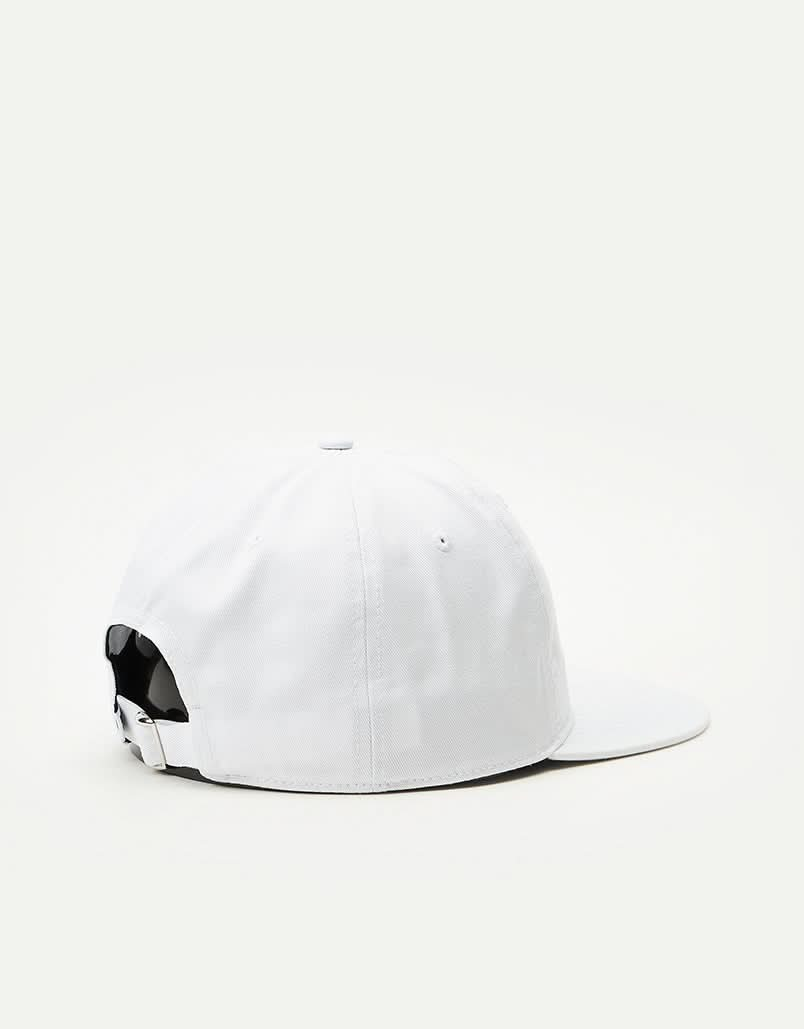 DC x John Shanahan Strapback Cap – Weiß