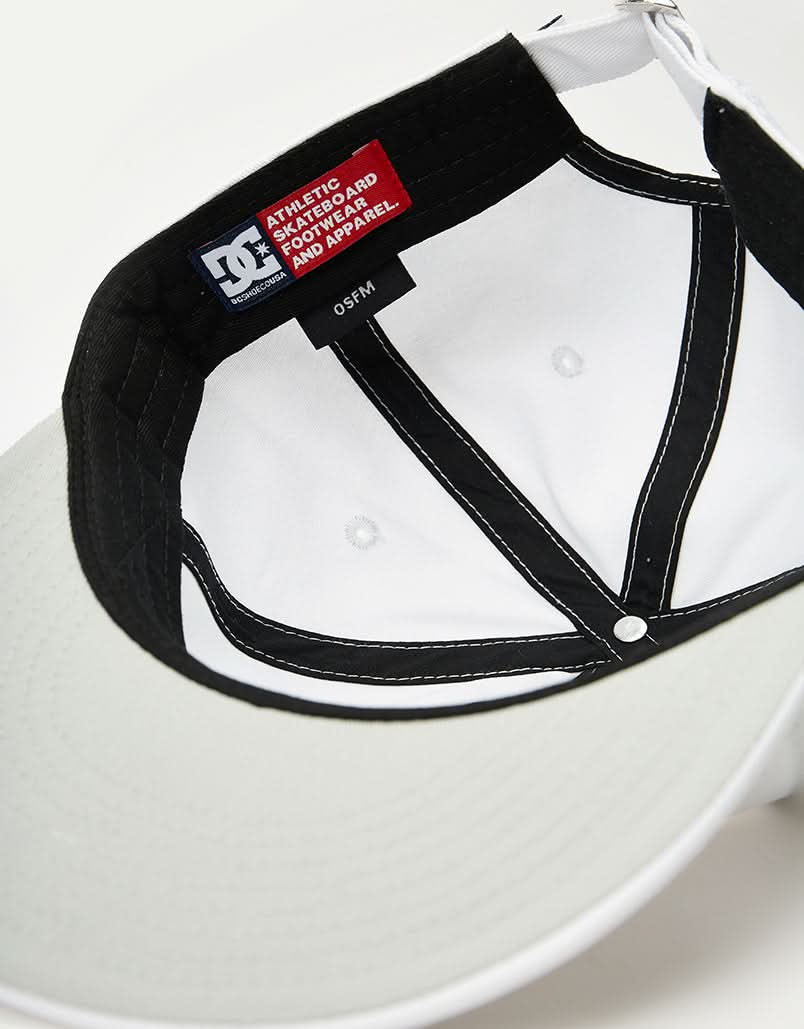 Casquette Strapback DC x John Shanahan - Blanc