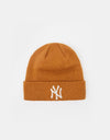 New Era New York Yankees League Cuff Beanie - Toasted Peanut/Stone