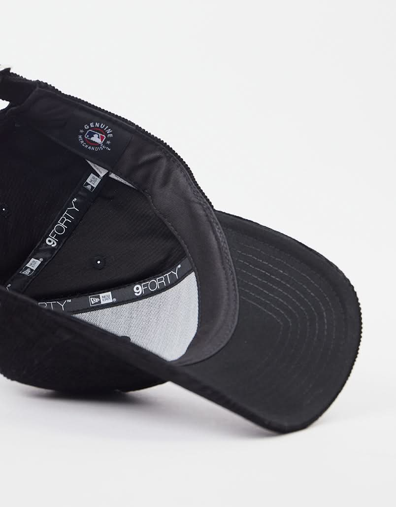 New Era 9Forty® New York Yankees Cord Cap - Black/Black