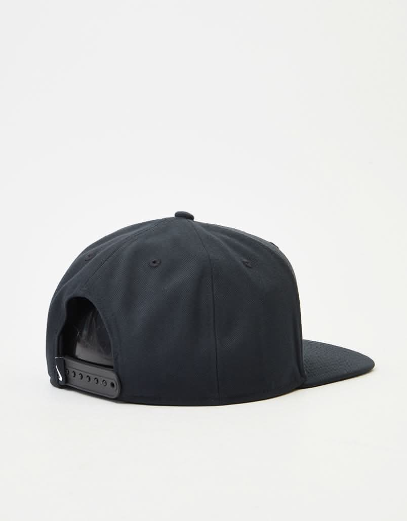 Nike Dri-Fit Pro Futura Snapback Cap - Black/Black/Black/White