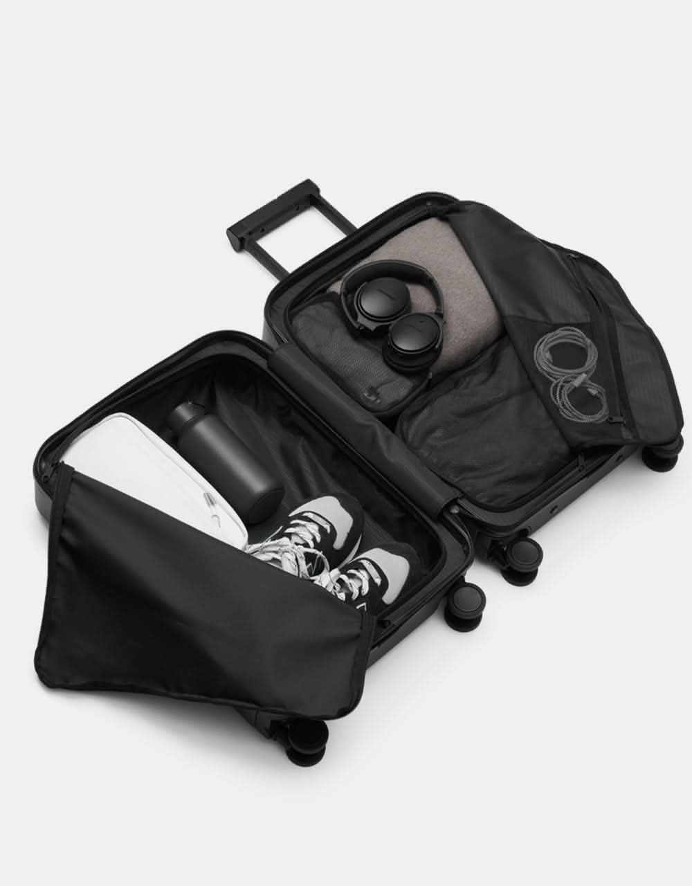 Db Ramverk Carry-On Luggage - Black Out