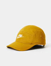 Gorra Nike SB Futura Fly - Bronceado/Leche de coco