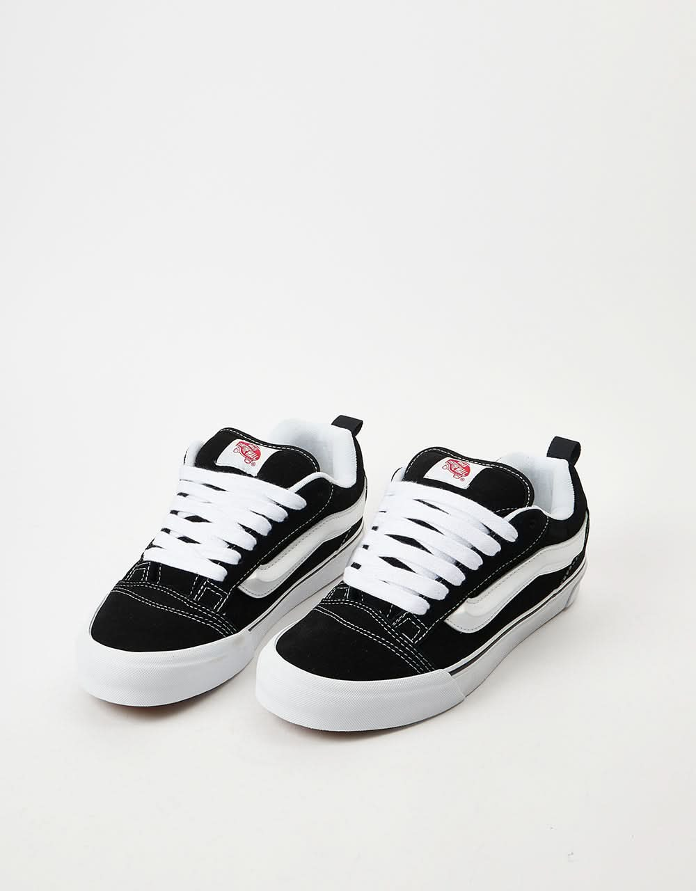 Vans Knu Skool Skateschuhe – Schwarz/True White