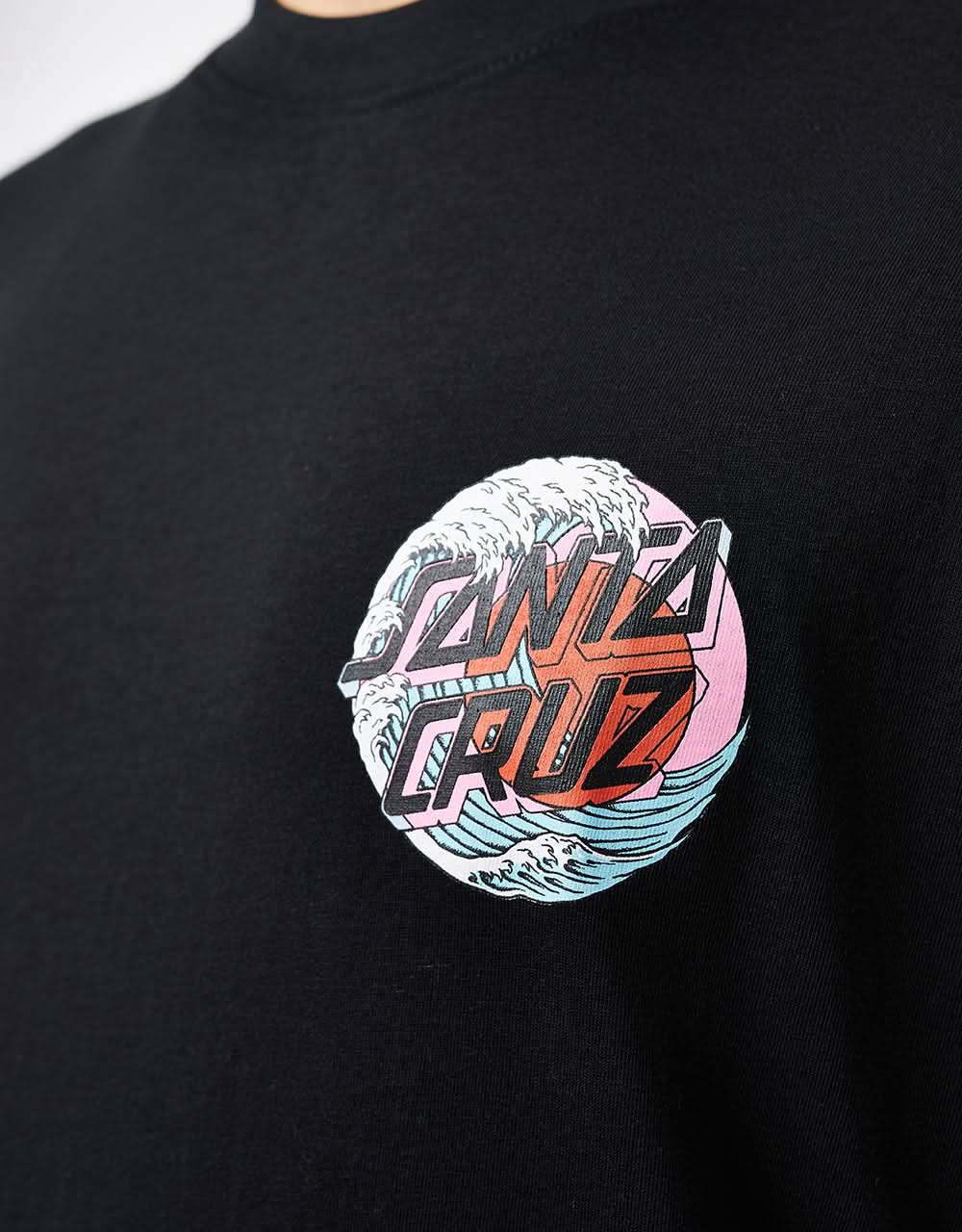 Santa Cruz Tsunami Dot UK EXCLUSIVE T- Shirt - Black