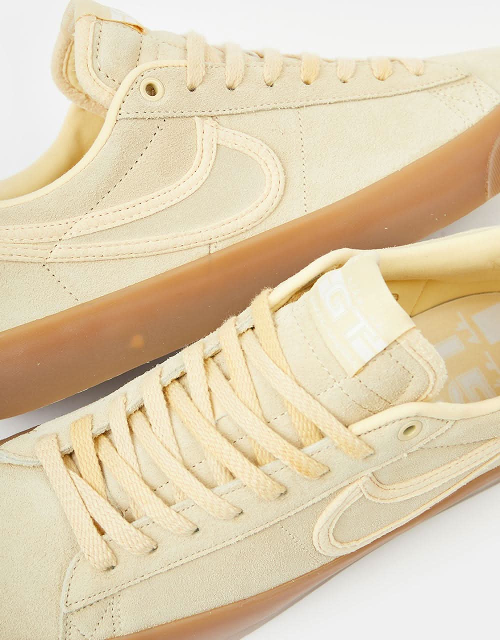 Scarpe da skate Nike SB Blazer Low Pro GT Premium - Vaniglia pallido/Vaniglia pallido-Vaniglia pallido-Summit Bianco-Gum Lt Marrone