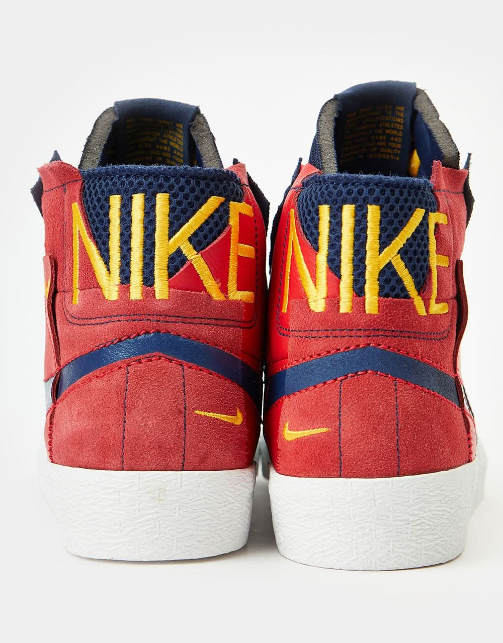 Nike SB Zoom Blazer Mid Premium Zapatos de skate - Rojo Univ/Azul Marino Medianoche-Oro Univ-Blanco Cumbre-Negro