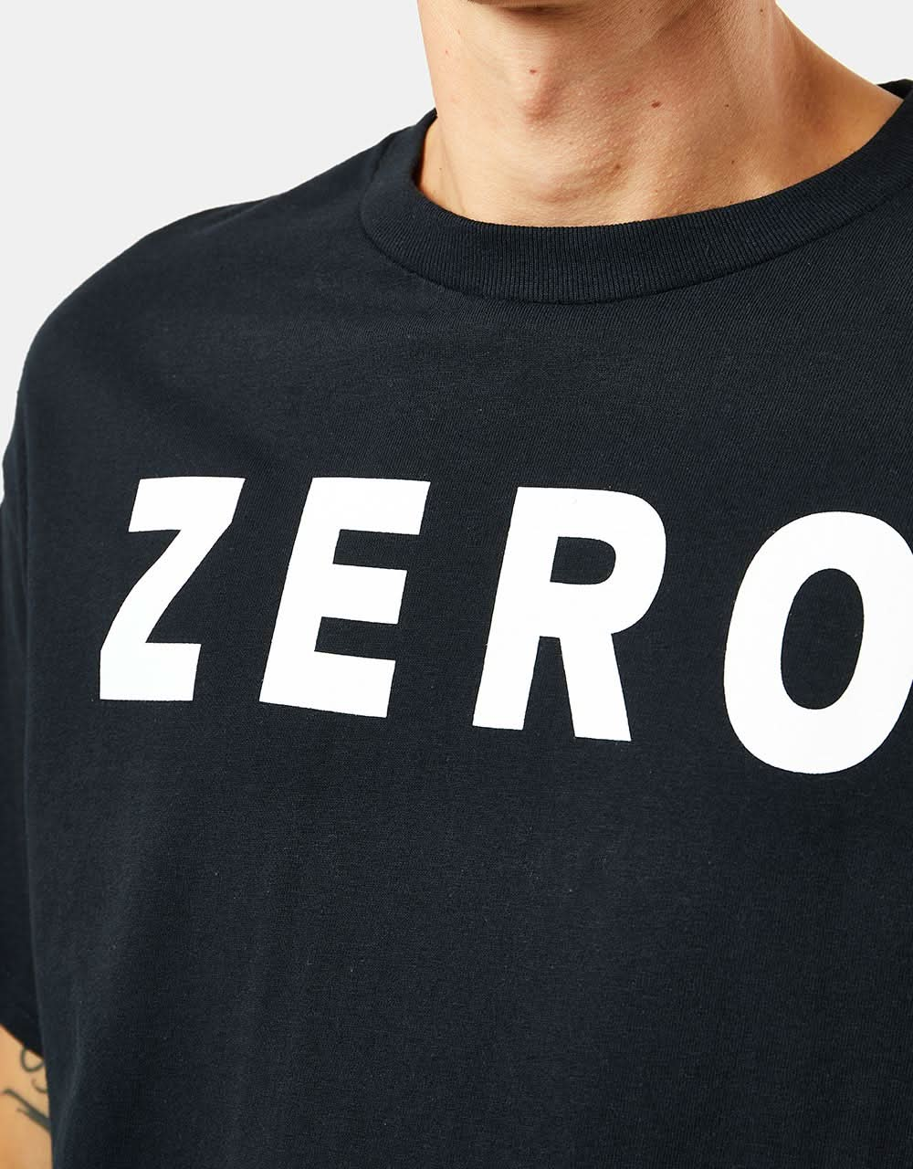 Zero Army T-Shirt – Schwarz/Weiß