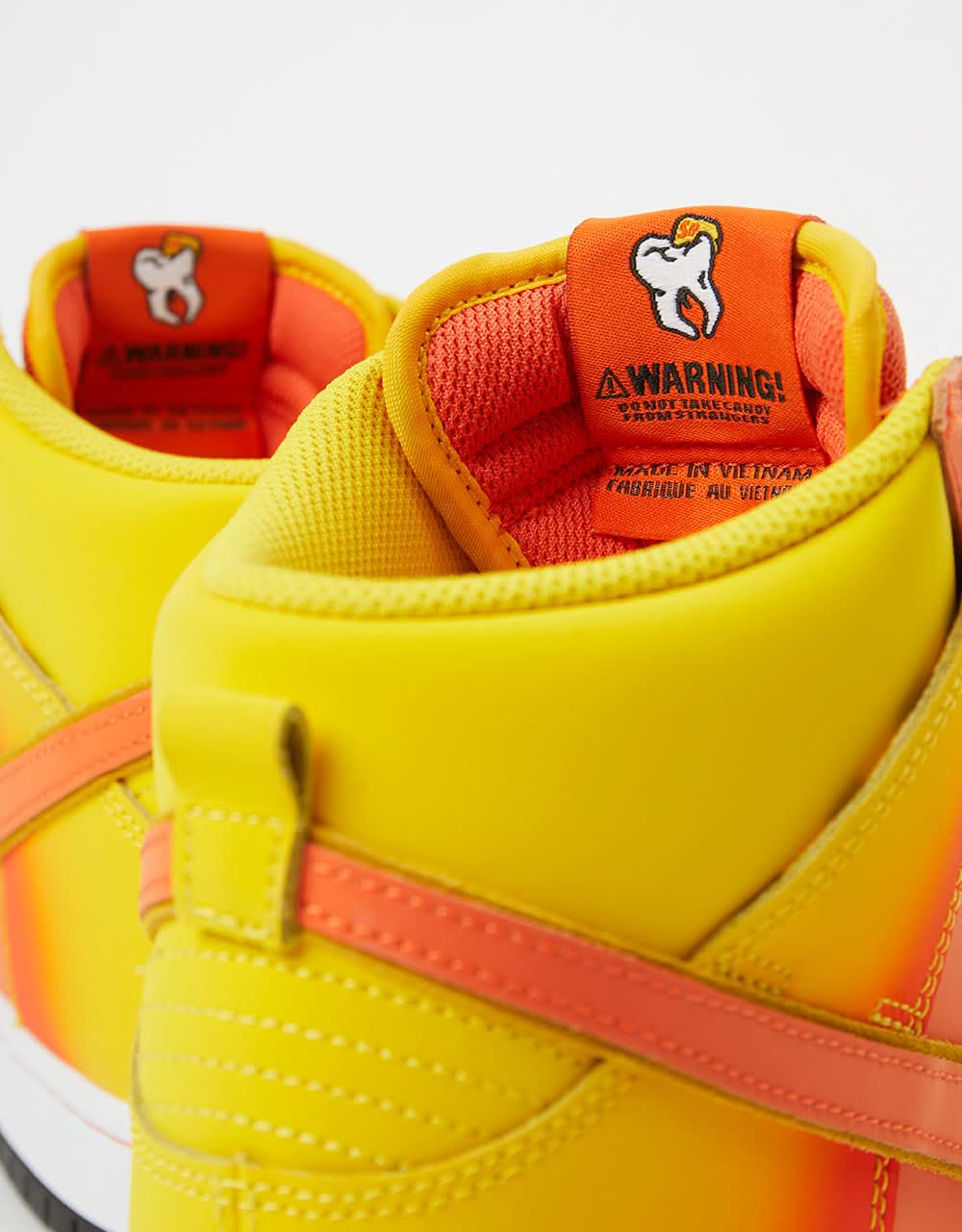 Chaussures de skate Nike SB 'Candy Corn' Dunk High Pro - Amarillo/Orange-Blanc-Noir