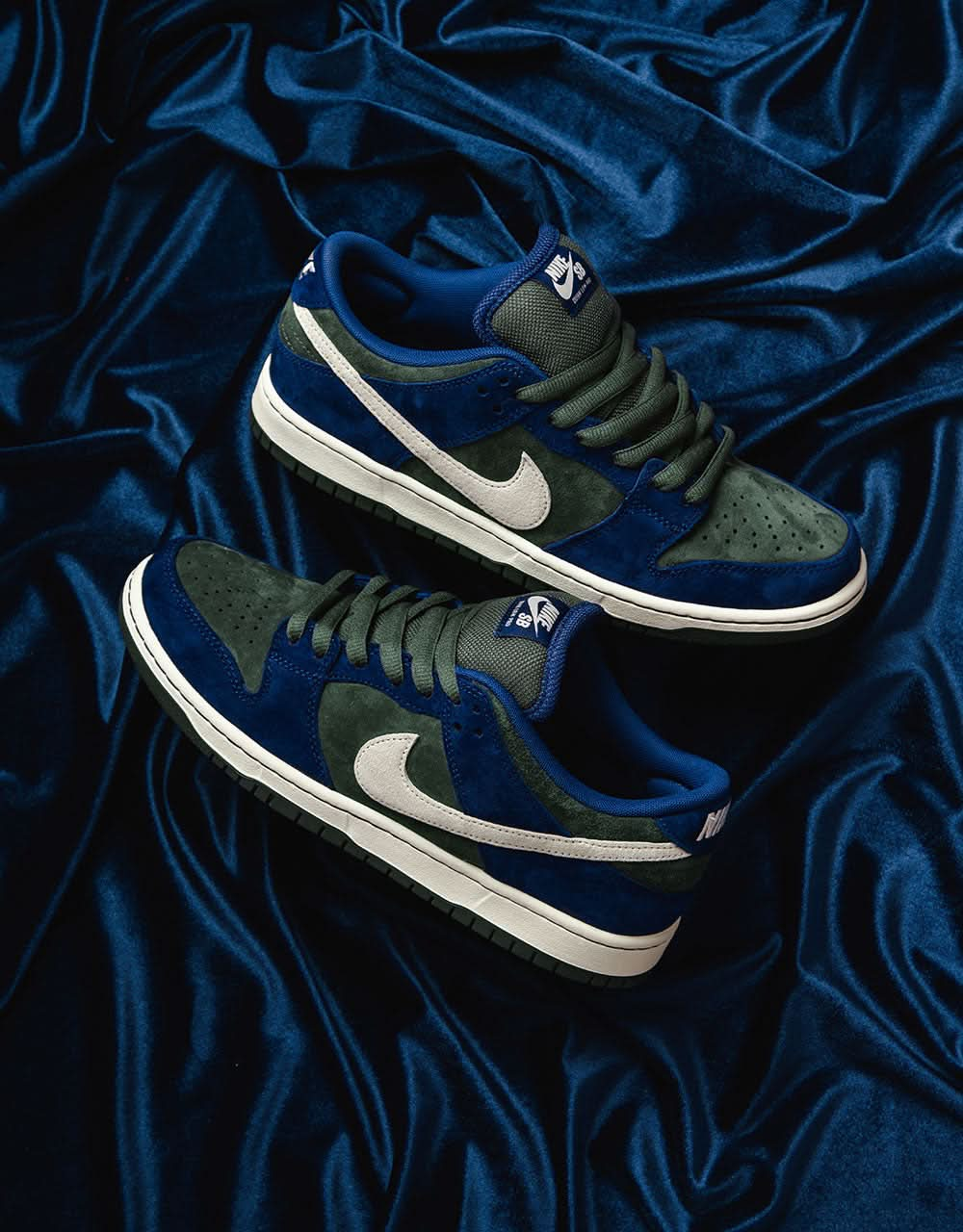 Nike SB 'Wildcard' Dunk Low Pro Skate Shoes - Dark Green/Blue/White