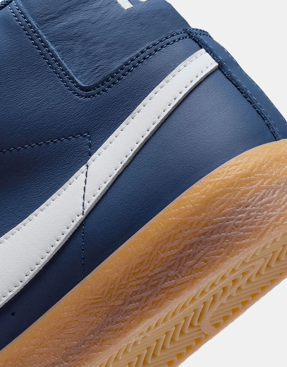 Scarpe da skate Nike SB Zoom Blazer Mid ISO - Navy/Bianco-Navy-Gum Lt Marrone-Midnight Navy-Arancio Safety