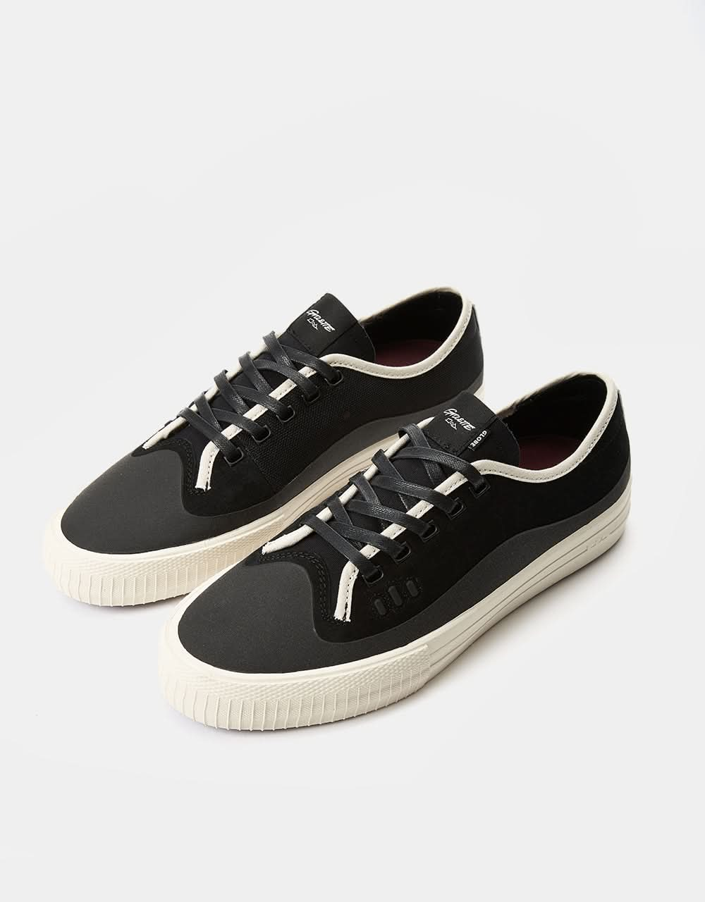 Globe Gillette Skate Shoes - Black/Black/Cream