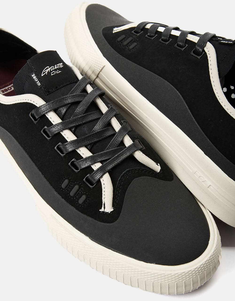 Chaussures de skate Globe Gillette - Noir/Noir/Crème