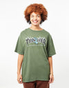 T-shirt da donna con logo Screaming Flame di Santa Cruz x Thrasher - muschio