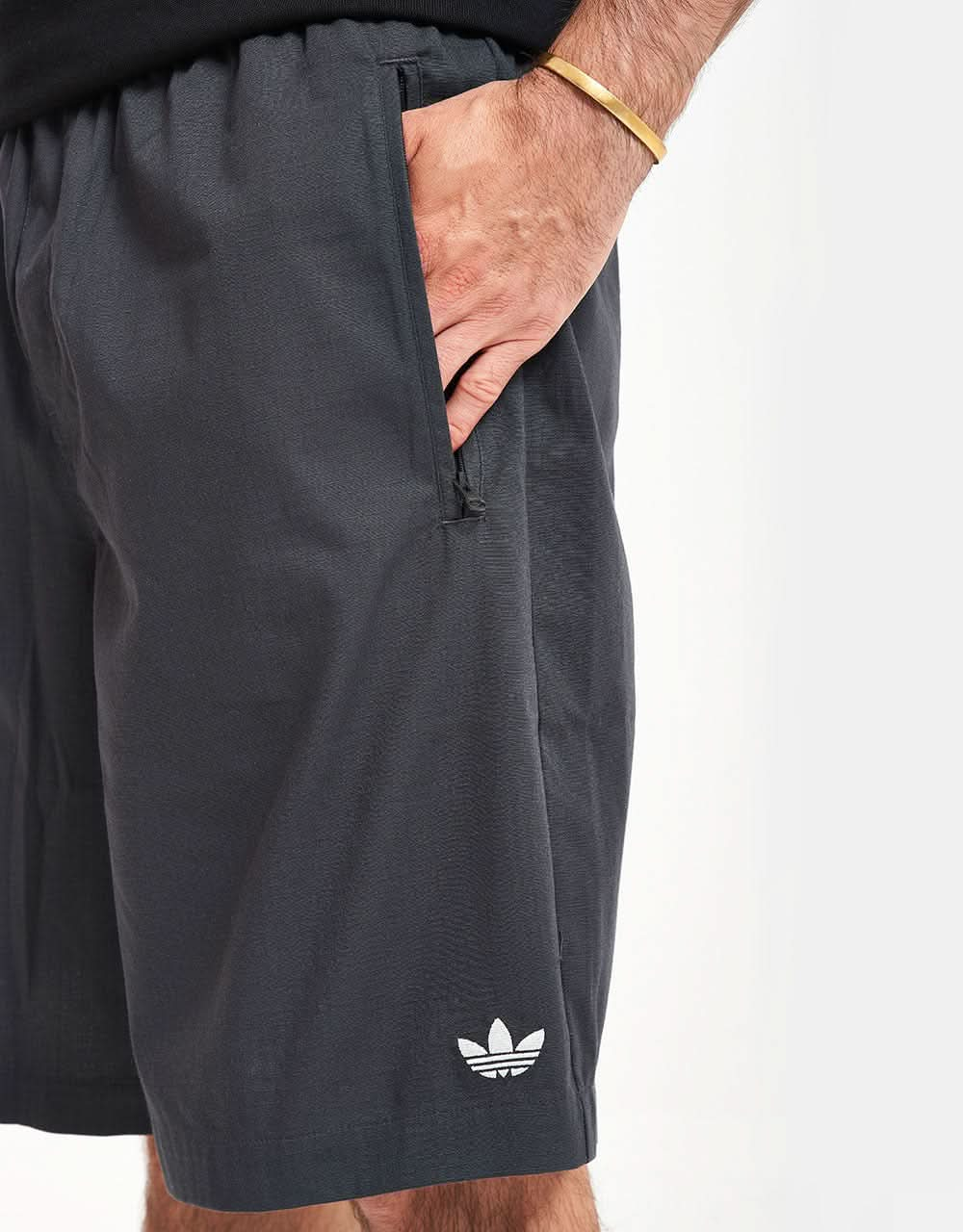 adidas Skate Short - Carbon/Ivory