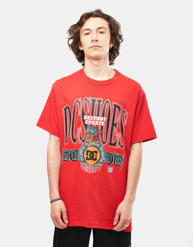 Camiseta DC Shy Town - Rojo Carreras