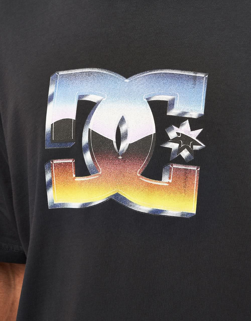 DC Chrome Star T-Shirt - Black Garment Dye