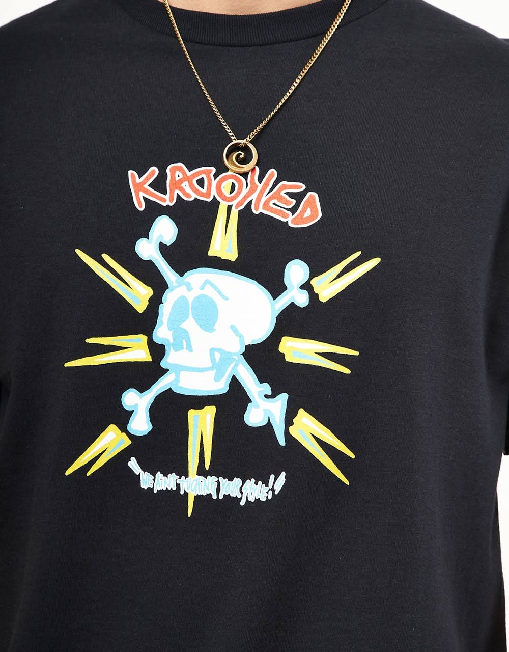 Camiseta estilo Krooked - Negro/Multicolor