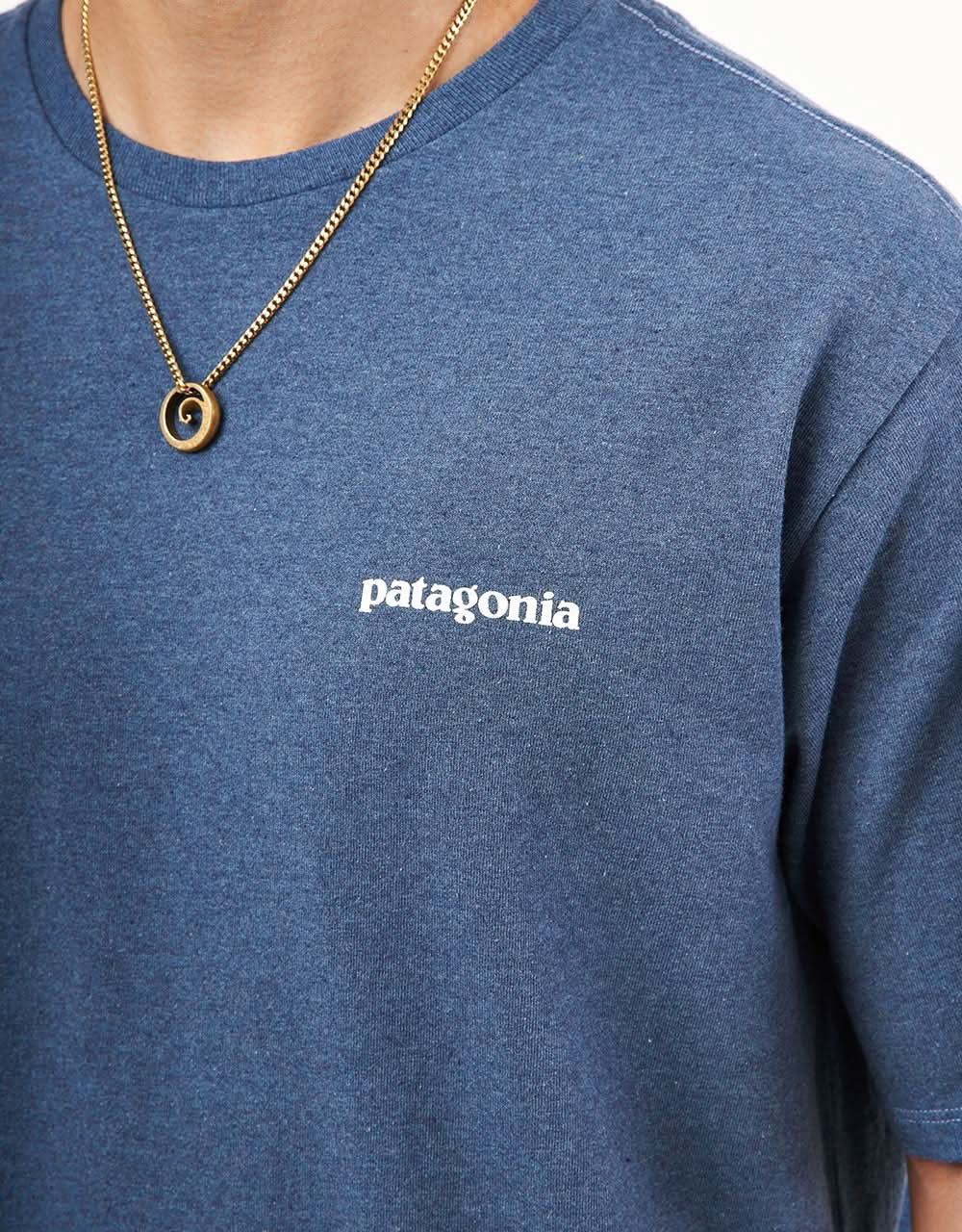 Camiseta Patagonia P-6 Logo Responsibili-Tee® - Azul utilitario