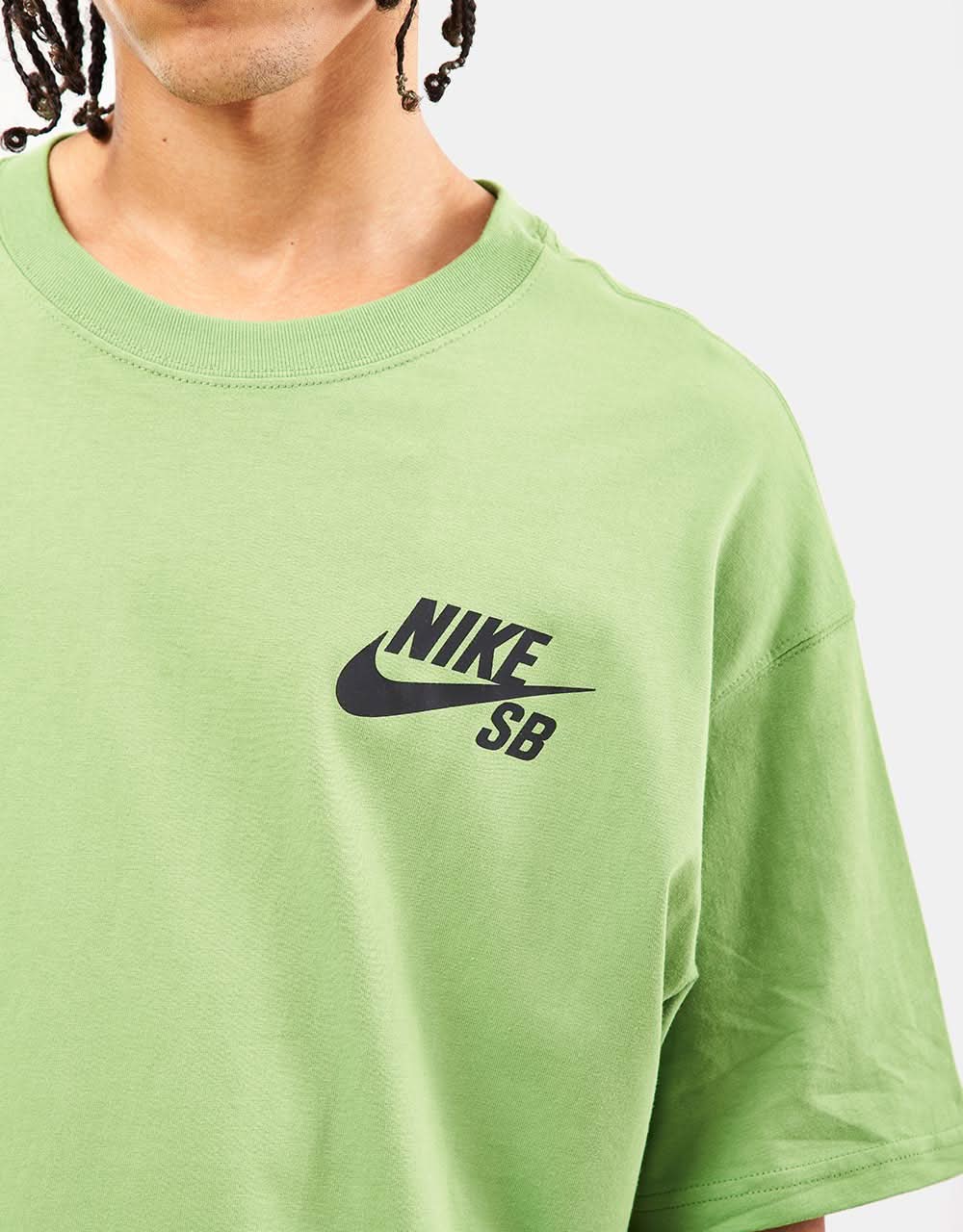 Camiseta Nike SB Logo - Clorofila