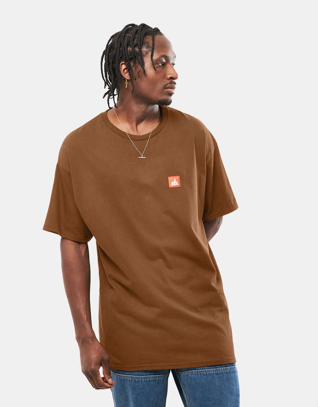 Camiseta con parche bordado de Nike SB - Bronceado británico claro