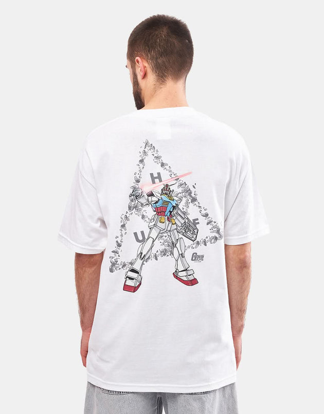 Camiseta EXCLUSIVA HUF x Mobile Suit Gundam Triple Triangle - Blanco