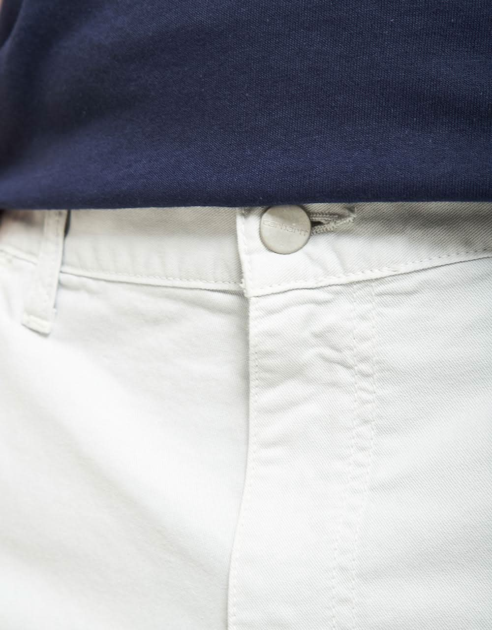 Carhartt WIP Pantaloncini al ginocchio singoli - Sonic Silver (tinti in capo)