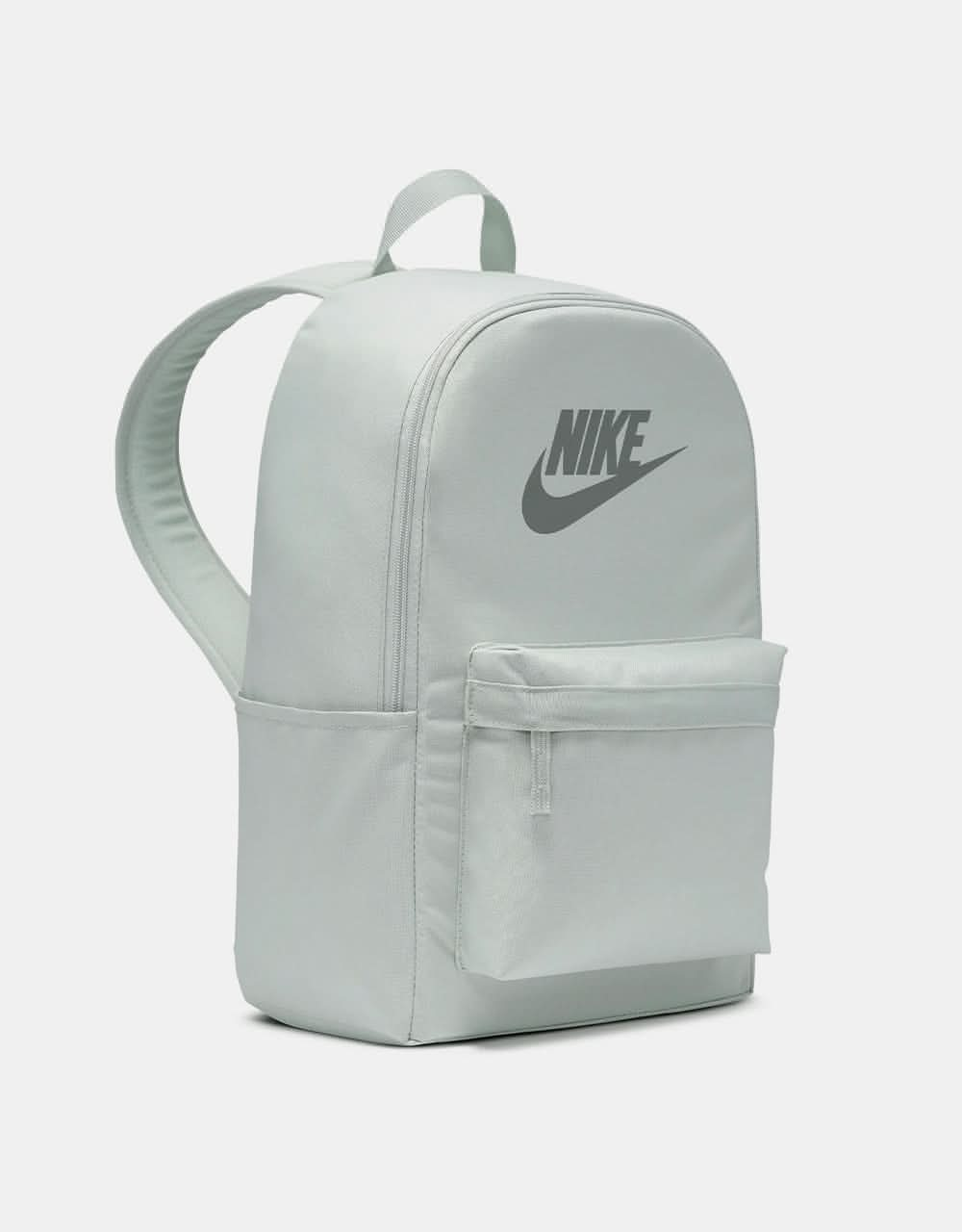 Nike Heritage Backpack - Light Silver/Light Silver/Smoke Grey