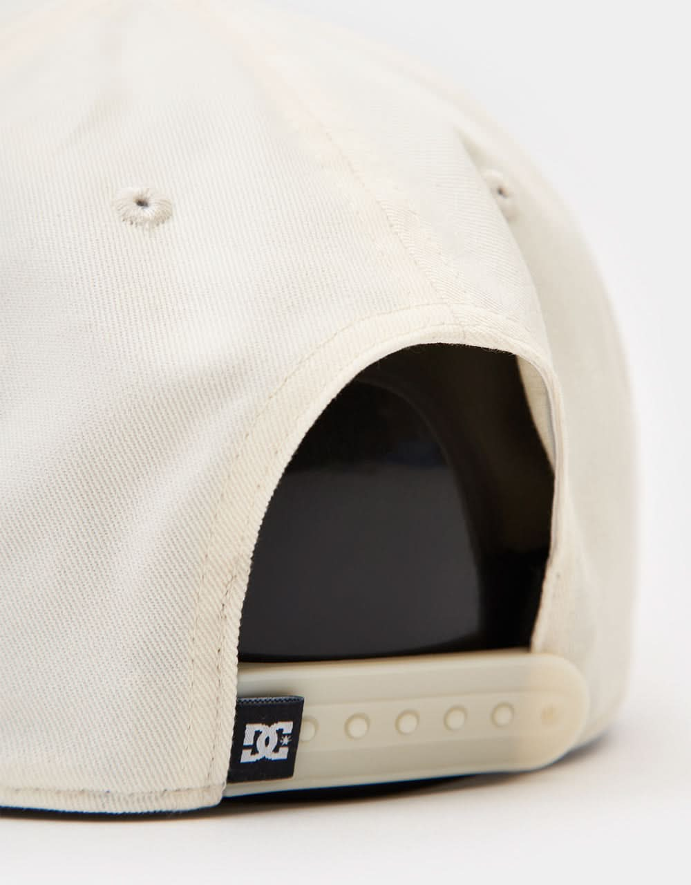 DC Static 94 Snapback Cap - Vanilla