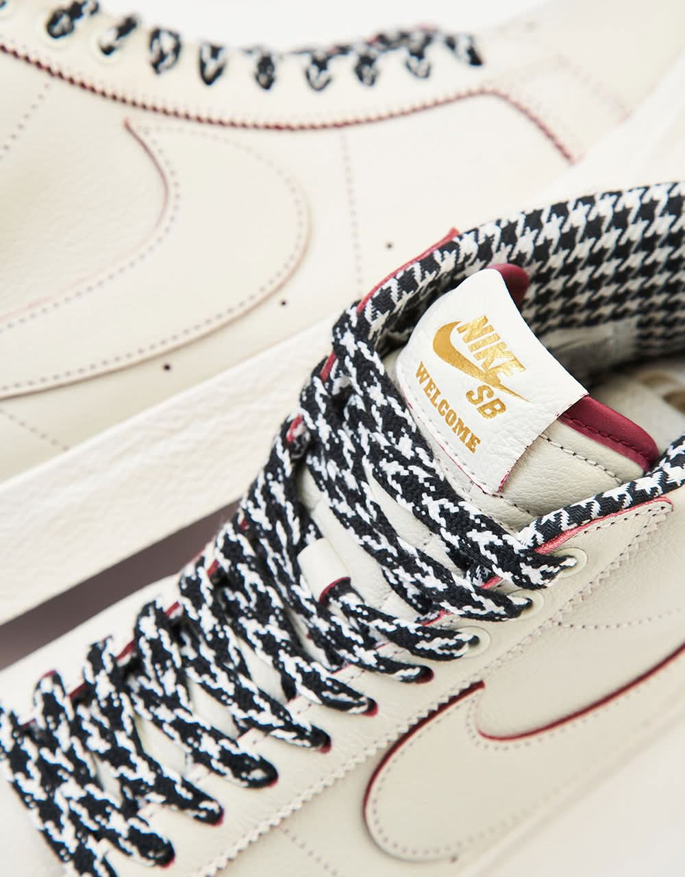 Nike SB 'Welcome Madrid' Zoom Blazer Mid QS Chaussures de skate - Voile/Betterave foncé-Blanc