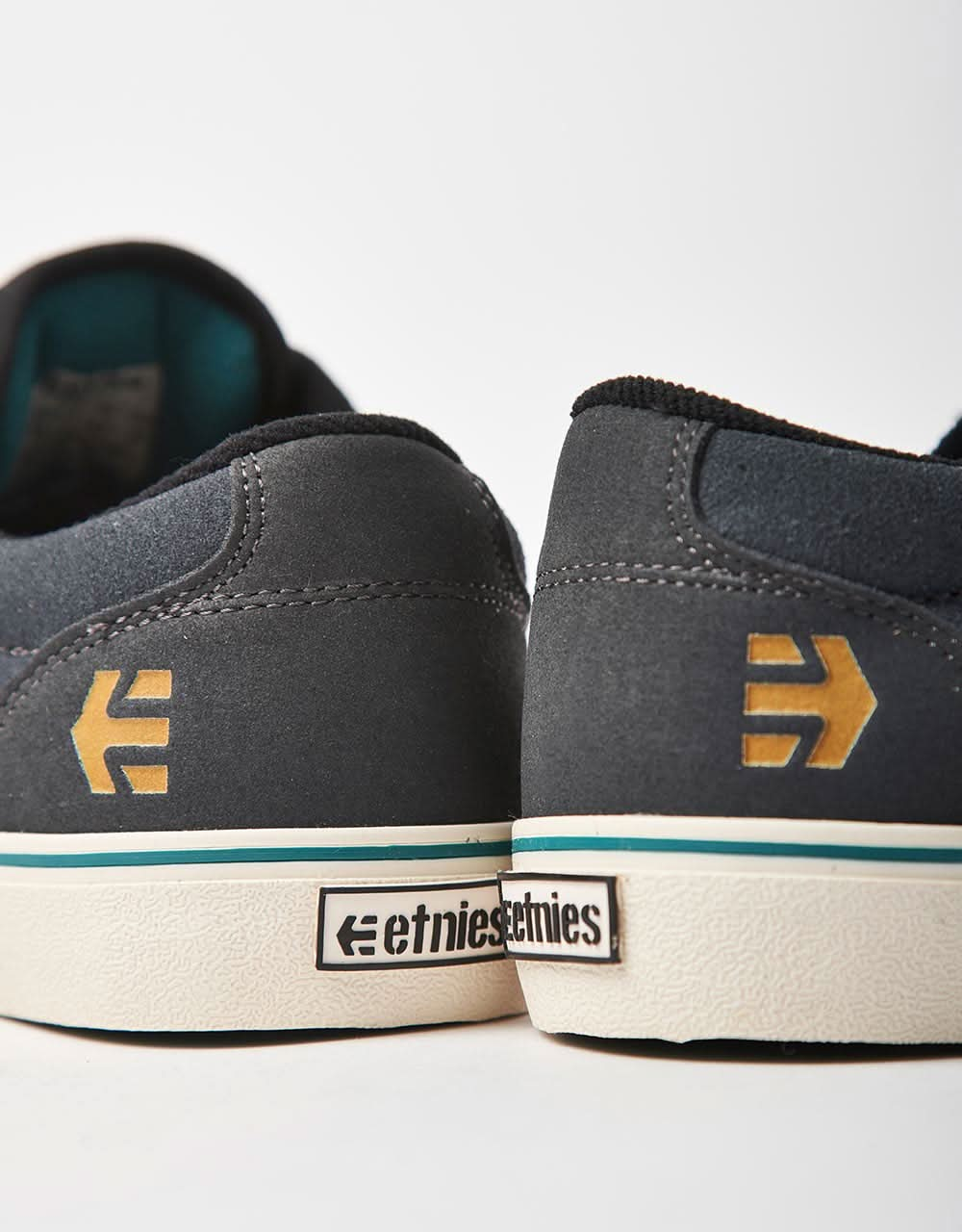 Etnies Barge LS Skate Shoes - Dark Grey/Black/Gold