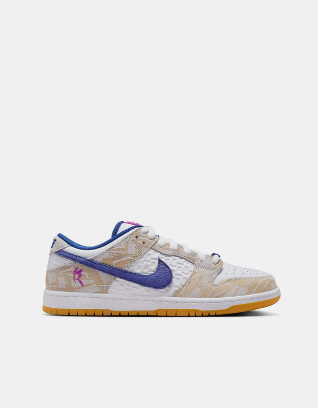 Nike SB 'Rayssa' Dunk Low Premium QS zapatos de skate - Platino puro/Azul real profundo/Púrpura vivo/Blanco/Amarillo goma